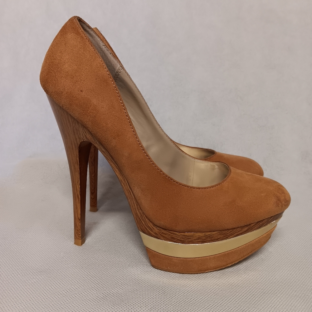 Bakers Taryn 7.5M Brown Stilleto High Heels Suede Woodtone Closed Toe 5.5" Heel